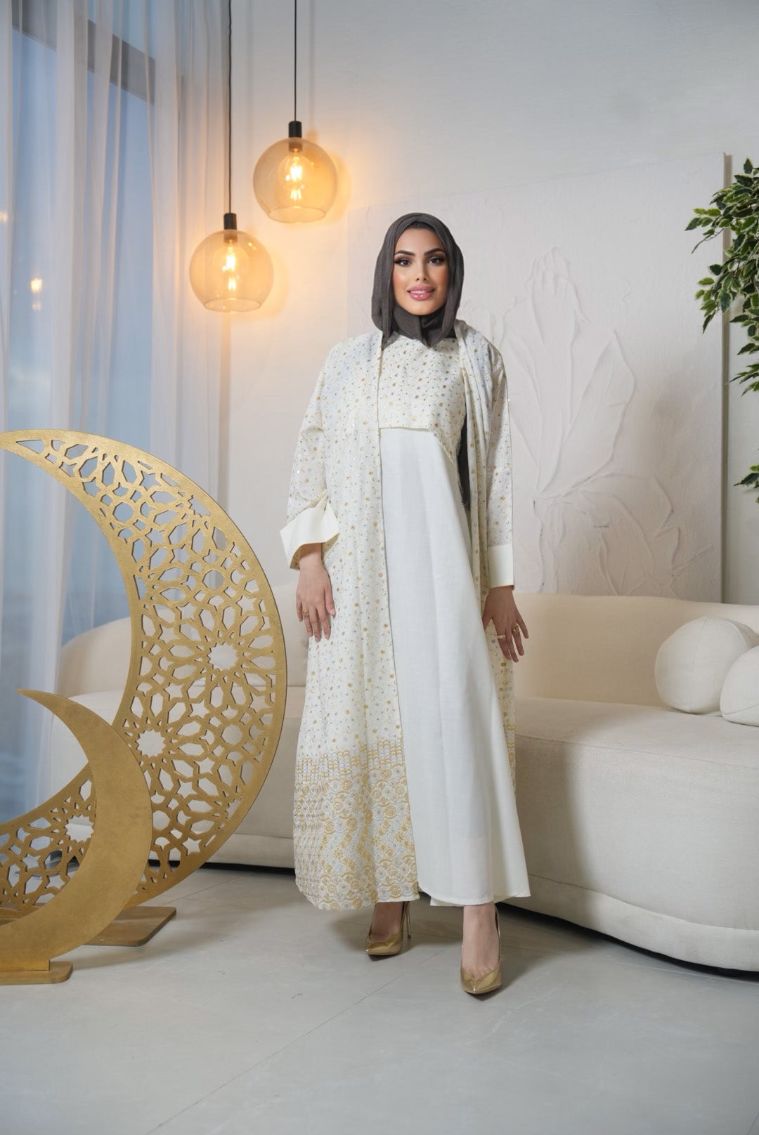 Daraa Model 7415 - Indian Linen - White & Gold