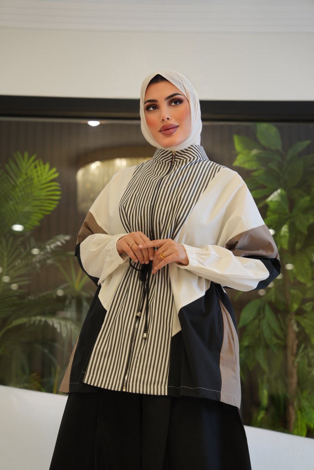 Color Block Striped Poplin-Parachute Jacket – Black & White