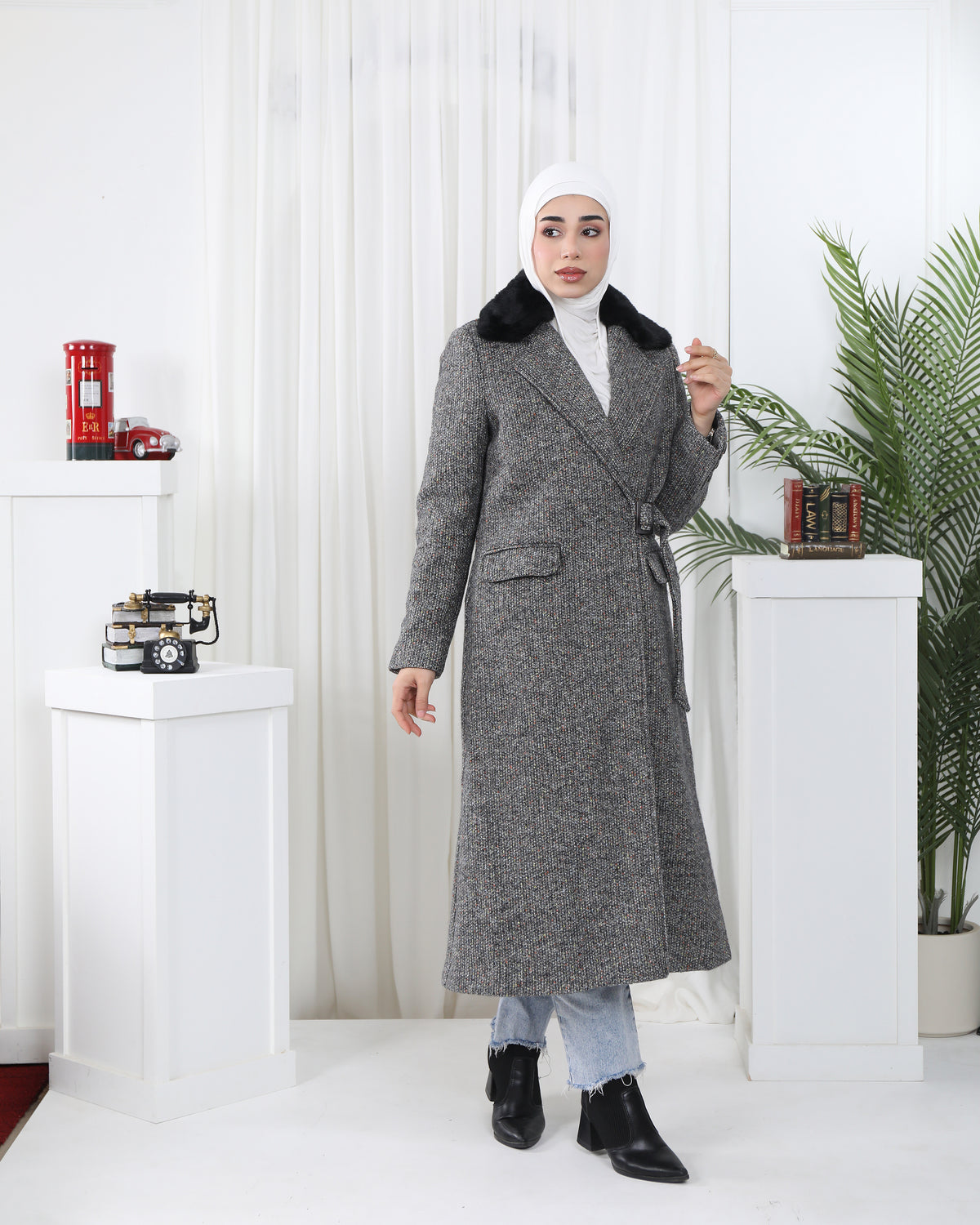 Wool-Felt Trench Coat with Faux Fur Collar – Grey