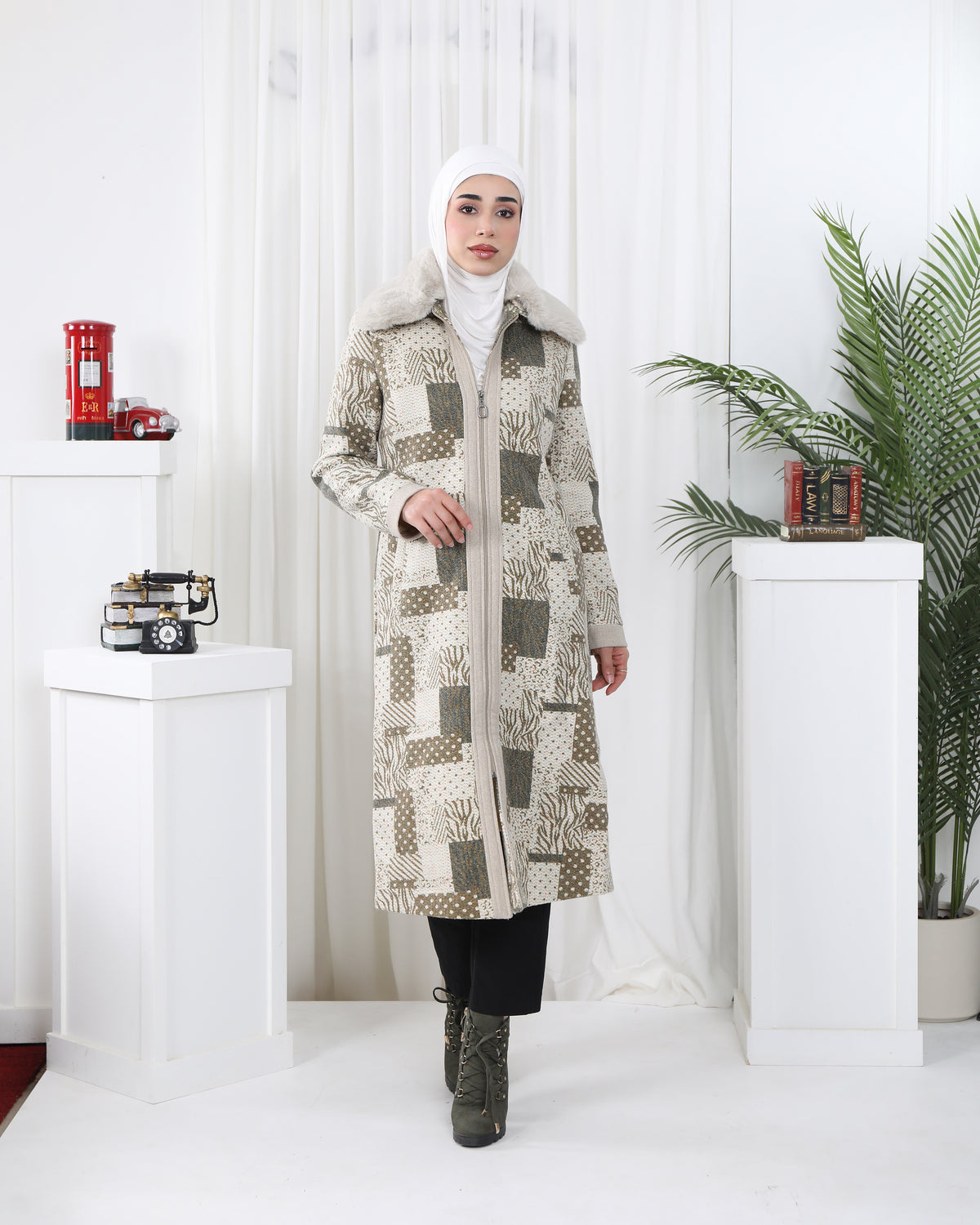 Wool-Felt Trench Coat with Faux Fur Collar – Olive Beige