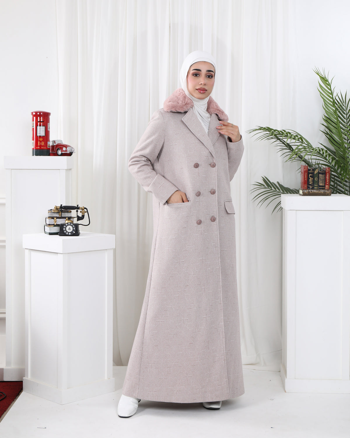Soft Felt Trench Coat with Faux Fur Collar – Blush Beige